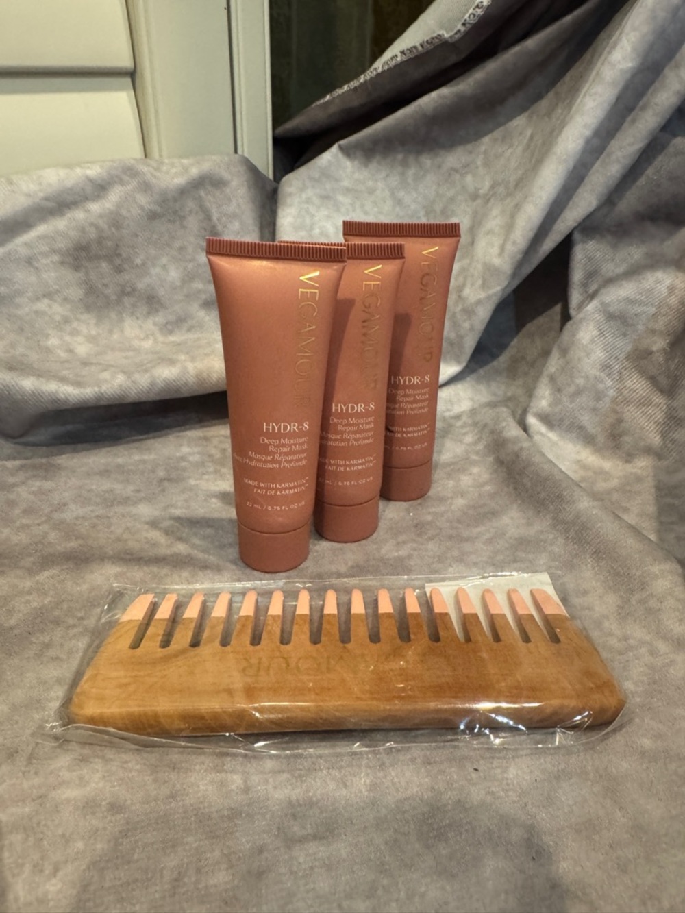 VEGAMOUR Hydr-8 Deep Moisture Repair Mask Trio - includes Vegamour Wood Comb